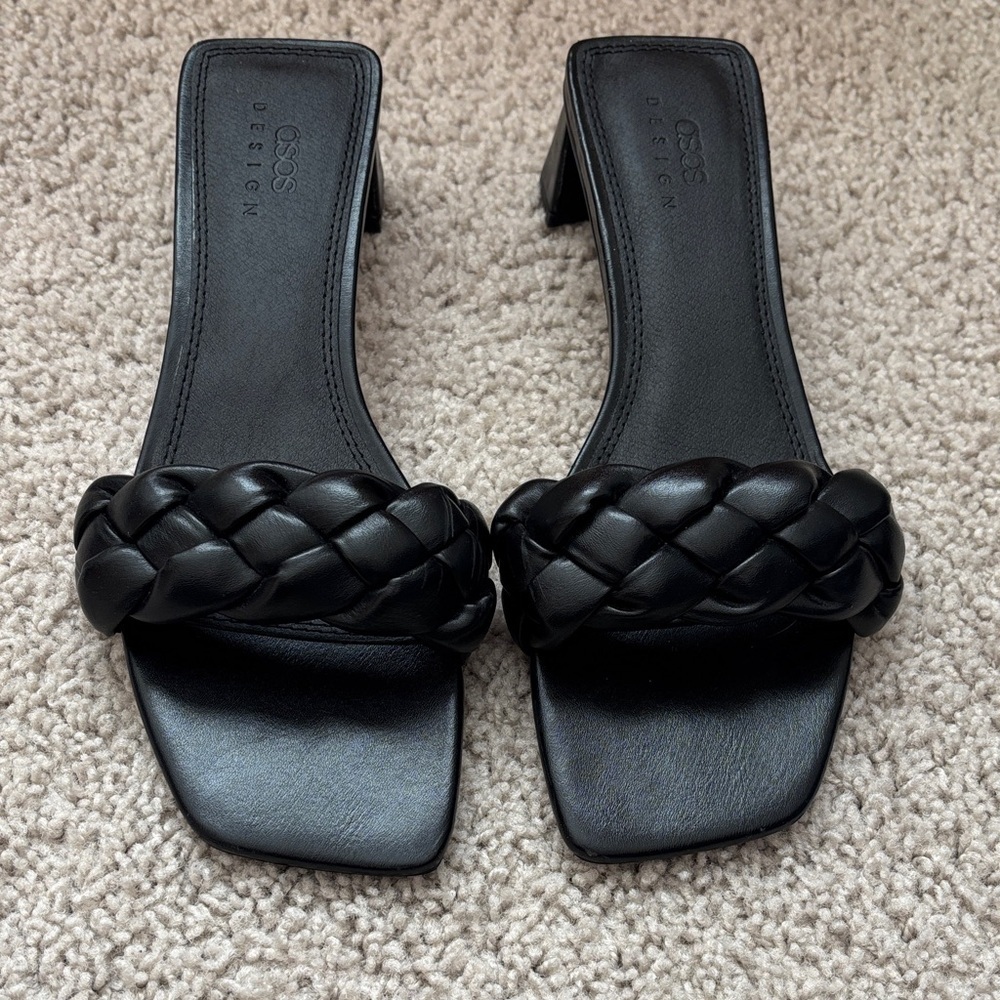ASOS DESIGN Raid Wide Fit Sandra braided mules in black. Size 9.5